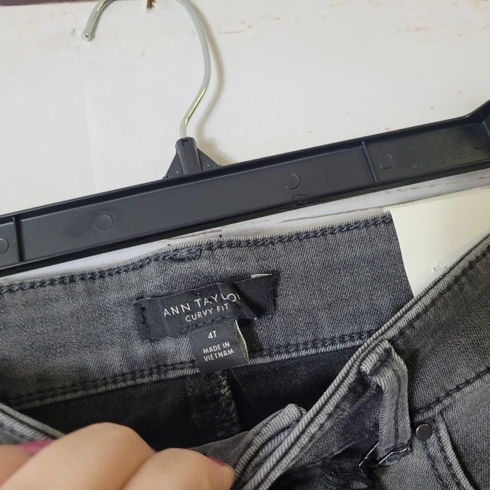NWT Ann Taylor Curvy Fit Slim Boot Jeans Size 4 Tall Vintage Gray Wash